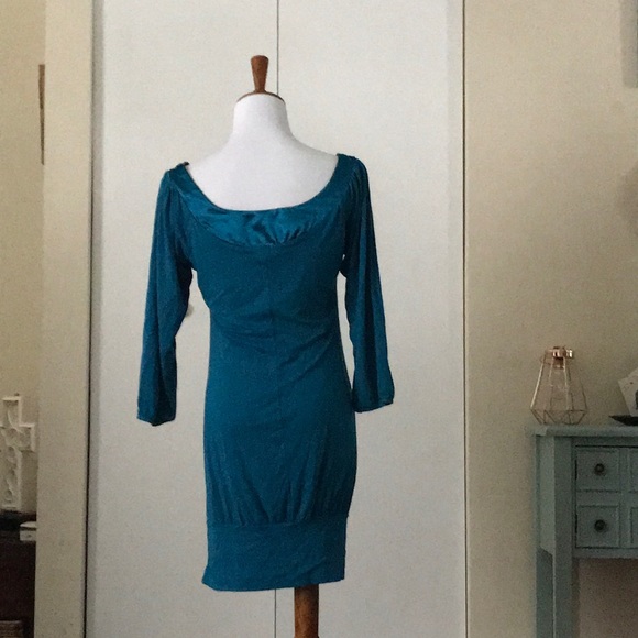 Teal dress! - Picture 2 of 3